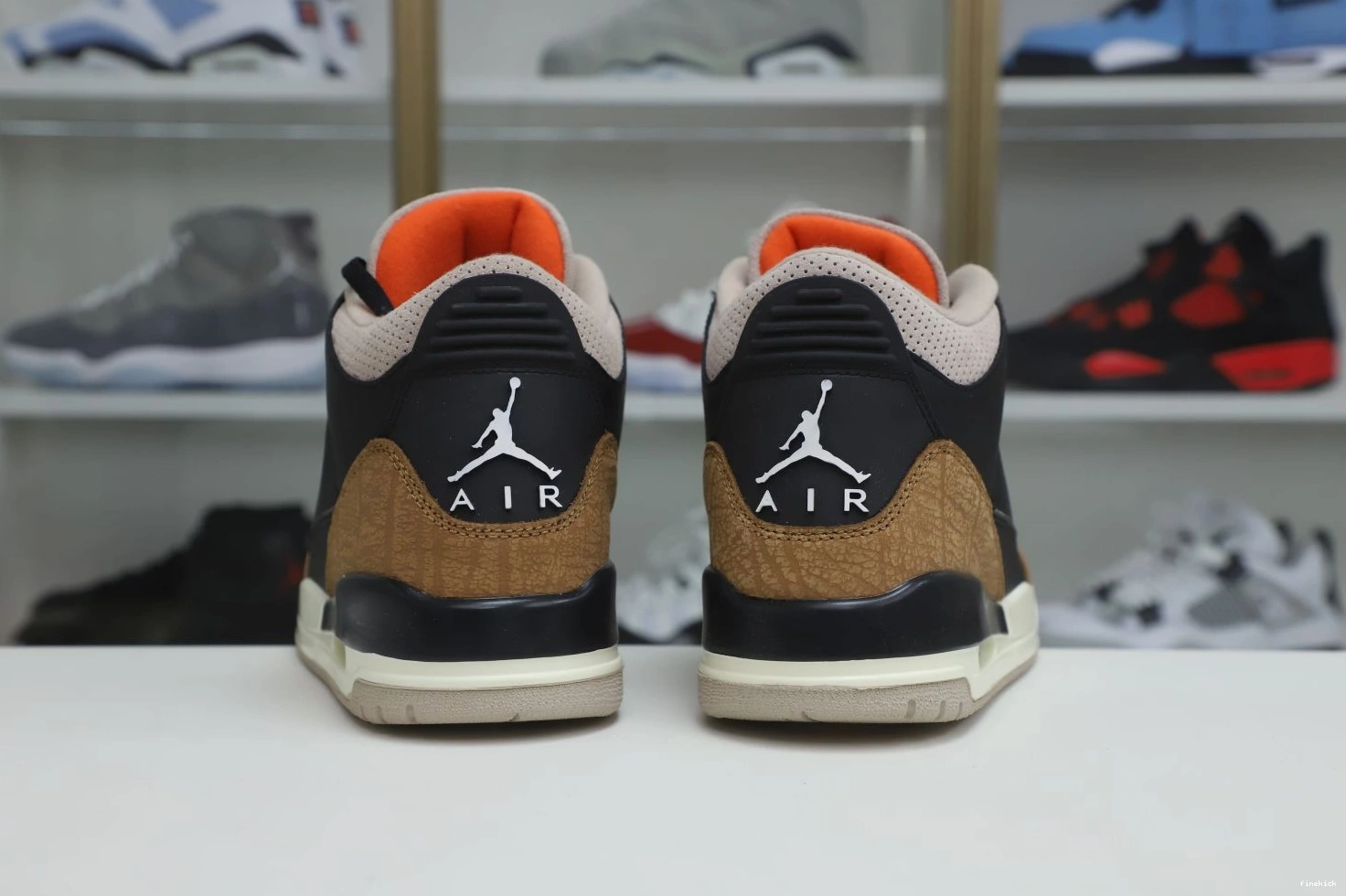 AIR DESERT 3 JORDAN CT8532 CEMENT 1017